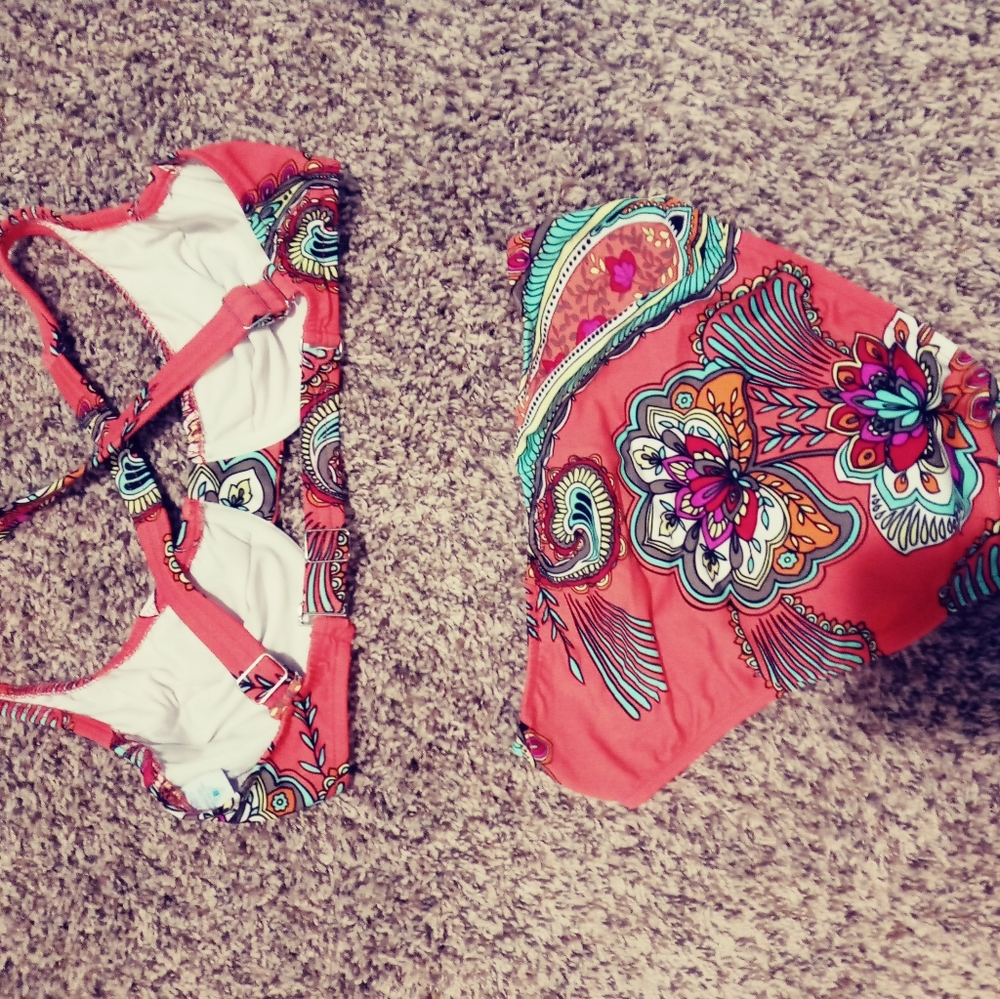 Swimsuit - Picture 4 of 4